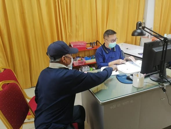 ฝ่ายส่งเสริมและสวัสดิการสังคม ได้ดำเนินการให้บริการแก่ประชาชนผู้มาขอรับบริการ