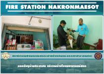 ดับเพลิงนครแม่สอด ออกจับงูเข้าร้านยำ บริเวณข้างโรงพยาบาลแม่สอด