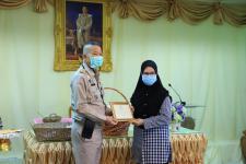 โครงการฝึกอาชีพให้ความรู้ชุมชนในเขตเทศบาลนครแม่สอดระยะยาว ประจำปีงบประมาณ 2564 หลักสูตรที่ 1 ดอกไม้ประดิษฐ์จากริบบิ้นผ้า