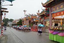 โรงเรียนในสังกัดเทศบาลนครแม่สอด จัดกิจกรรมแห่เทียนจำนำพรรษา ประจำปี 2565