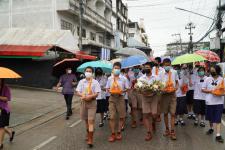 โรงเรียนในสังกัดเทศบาลนครแม่สอด จัดกิจกรรมแห่เทียนจำนำพรรษา ประจำปี 2565