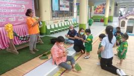 ศูนย์พัฒนาเด็กเล็กวัดมณีไพรสณฑ์ เข้าร่วมกิจกรรมพัฒนาศักยภาพเครือข่ายผู้สูงอายุในชุมชน เพื่อส่งเสริมการดูแลหญิงตั้งครรภ์และพัฒนาเด็กไทย ประจำปี 25650