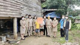 ลงพื้นที่ชุมชนสองแควสอง เพื่อติดตามการปรับสภาพที่อยู่อาศัยแก่ผู้ประสบปัญหาทางสังคม
