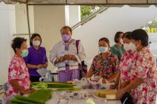กองการศึกษาเทศบาลนครแม่สอด จัดงานสืบสานประเพณีลอยกระทง ประจำปีงบประมาณ 2565