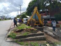 กองช่างปรับปรุงทางเท้าปากทางเข้าซอยร่วมใจ