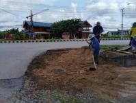 กองช่างปรับปรุงทางเท้าปากทางเข้าซอยร่วมใจ