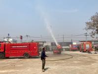 ดับเพลิงนครแม่สอด ร่วม ปภ.เขต 8 กำแพงเพชร ฉีดพ่นหมอกควัน ณ สถานีดับเพลิงนครแม่สอด