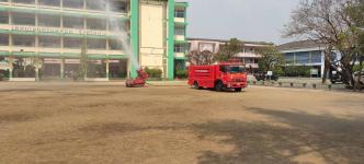 พ่นหมอกควัน จุดโรงเรียนเทศบาลวัดมณีไพรสณฑ์