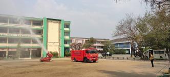 พ่นหมอกควัน จุดโรงเรียนเทศบาลวัดมณีไพรสณฑ์