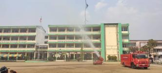 พ่นหมอกควัน จุดโรงเรียนเทศบาลวัดมณีไพรสณฑ์