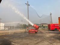 พ่นหมอกควัน จุดถนนหน้าศาลสมเด็จพระนเรศวรมหาราช