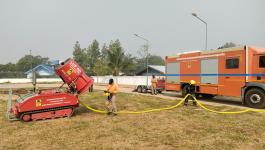 พ่นหมอกควัน ร่วม ปภ.จุดสนามกีฬานานาชาติ 5 อำเภอชายแดน