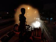 ดับเพลิงนครแม่สอด ออกฉีดล้างถนน เพื่อลดฝุ่น pm2.5 จุดถนนอินทรคีรี