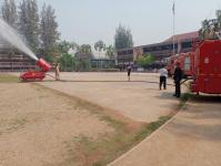 ฉีดน้ำพ่นหมอกควัน ร่วม ปภ. จุดโรงเรียนสรรพวิทยาคม