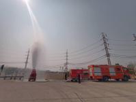 ฉีดน้ำพ่นหมอกควัน ร่วม ปภ.จุดหมวดบำรุงทางหลวงชนบทแม่สอด