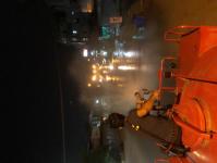 ดับเพลิงนครแม่สอด ออกฉีดล้างถนน เพื่อลดฝุ่น pm2.5 ถนนอินทรคีรี