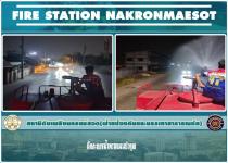 ดับเพลิงนครแม่สอด ออกฉีดล้างถนน เพื่อลดฝุ่น pm2.5 ถนนบัวคูณ