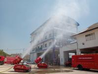 ดับเพลิงนครแม่สอด ออกฉีดพ่นละอองน้ำลดหมอกควัน พื้นที่อำเภอแม่สอด (24/3/66)