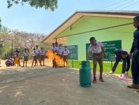 ดับเพลิงนครแม่สอด ออกให้ความรู้การป้องกันอัคคีภัยในสถานศึกษา โรงเรียนบ้านหนองน้ำเขียว ตำบลแม่กุ