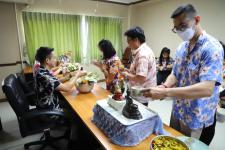จัดกิจกรรมรดน้ำขอพร เนื่องในประเพณีสงกรานต์ ประจำปี 2566 