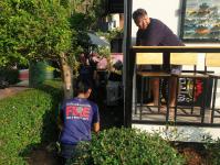 ดับเพลิงนครแม่สอด ออกจับงูเข้าบ้านประชาชน ในหมู่บ้านกาสะลอง