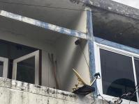 ดับเพลิงนครแม่สอด ออกกำจัดรังต่อบ้านประชาชน หลังวัดชุมพลคีรี