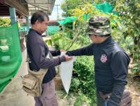 ดับเพลิงนครแม่สอด ออกจับงูบ้านประชาชน ชุมชนร่วมแรง