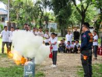 ฝึกดับเพลิงขั้นต้น ศูนย์ฝึกภัตตาคารและการโรงแรม HCTC