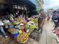 งานเทศกิจนครแม่สอด ออกตรวจความเรียบร้อยและจัดระเบียบตลาดเทศบาลนครแม่สอด 11/8/2566