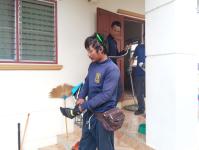 ดับเพลิงนครแม่สอด ออกจับงูบ้านประชาชน ซอยร้านลาบคนเมือง