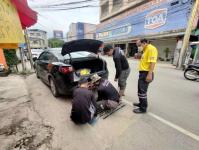 ออกช่วยเหลือประชาชน กุญแจตกท่อระบายน้ำ หน้าร้านเจริญภัณฑ์