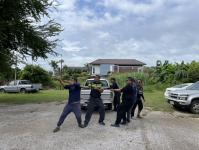 ดับเพลิงแม่สอด ออกตัดต้นไม้พาดผ่านสายไฟฟ้า หน้า ps gym ชุมชนร่วมแรง