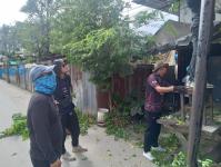 ดับเพลิงนครแม่สอด ออกตัดต้นไม้ บริเวณสี่แยกร้านขายปลา ชุมขนบัวคูณ