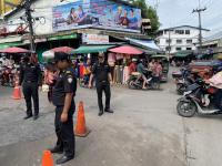 งานเทศกิจนครแม่สอด ออกะจัดระเบียบตลาดเทศบาลนครแม่สอดพร้อมอำนวยความสะดวกการจราจร กรณีกองช่างสุขาฯ ทำงาน 31 ส.ค.2566