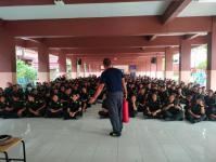 ดับเพลิงแม่สอด ออกให้ความรู้ด้านการดับเพลิงขั้นต้น ให้กับ นศท.โรงเรียนสรรพวิทยาคม