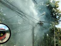 ดับเพลิงแม่สอด ออกระงับเหตุเพลิงไหม้สายสื่อสาร บริเวณแยกบ้านพักผู้พิพากษา