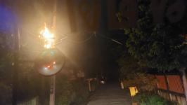 ดับเพลิงแม่สอด ออกระงับเหตุเพลิงไหม้สายไฟฟ้า ก่อนถึงสะพานชุมชนร่วมแรง