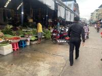 งานเทศกิจนครแม่สอด ออกตรวจความเรียบร้อยและจัดระเบียบตลาดเทศบาลนครแม่สอด 4 ก.ย.2566