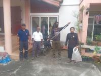 ดับเพลิงนครแม่สอด ออกจับงูบ้านประชาชน ชถมชนร่วมแรง