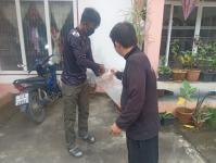 ดับเพลิงนครแม่สอด ออกจับงูบ้านประชาชน ชถมชนร่วมแรง