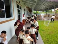 ดับเพลิงแม่สอด ออกให้ความรู้การดับเพลิงขั้นต้น โรงเรียนอนุบาลบัยตี อินเตอร์เนชั่นแนล