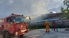 ดับเพลิงแม่สอด ออกระงับเหตุเพลิงไหม้บ้านประชาชน หน้าปั๊มน้ำมันนอร์ท ถนนราษฎร์อุทิศ