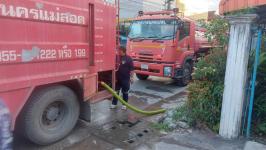 ดับเพลิงแม่สอด ออกระงับเหตุเพลิงไหม้บ้านประชาชน หน้าปั๊มน้ำมันนอร์ท ถนนราษฎร์อุทิศ