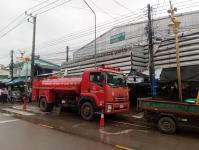 ดับเพลิงแม่สอด ออกฉีดล้างทำความสะอาดตลาดบ้านเหนือ