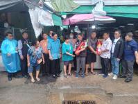 ดับเพลิงแม่สอด ออกฉีดล้างทำความสะอาดตลาดบ้านเหนือ