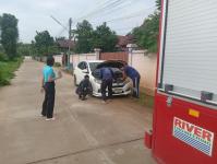 ดับเพลิงแม่สอด ออกช่วยเหลือลูกแมวติดภายในรถยนต์ประชาชน