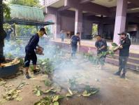 ดับเพลิงแม่สอด ออกตัดต้นไม้ภายในโรงเรียนเทศบาลวัดชุมพลคีรี