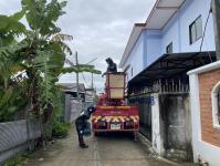 ดับเพลิงแม่สอด ออกกำจัดรังผึ้งบ้านประชาชน ชุมชนร่วมแรง