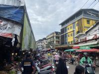 งานเทศกิจนครแม่สอด ออกตรวจความเรียบร้อยและจัดระเบียบตลาดเทศบาลนครแม่สอด 20 ก.ย.2566
