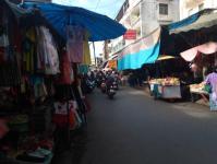 งานเทศกิจนครแม่สอด ออกตรวจความเรียบร้อยและจัดระเบียบตลาดเทศบาลนครแม่สอด 23-24 ก.ย.2566
